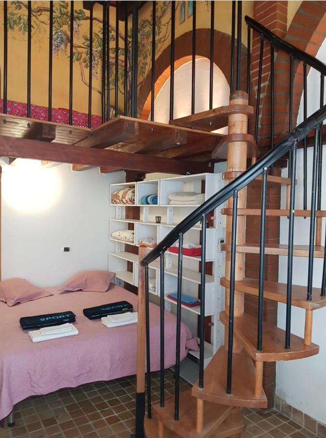 Flat Nirmala Studio-Shop Apartment Milan Luaran gambar
